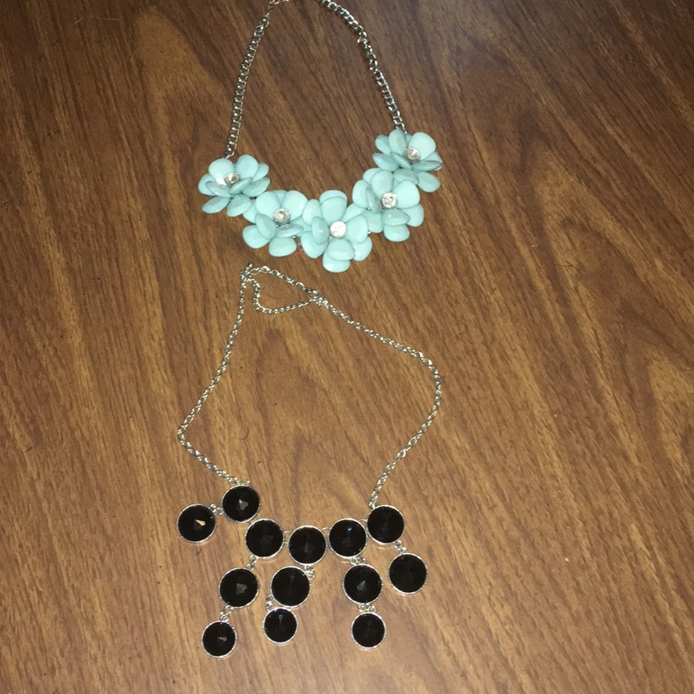 Bundle of two statement necklaces